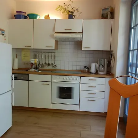 Eichenpark 34 公寓 *